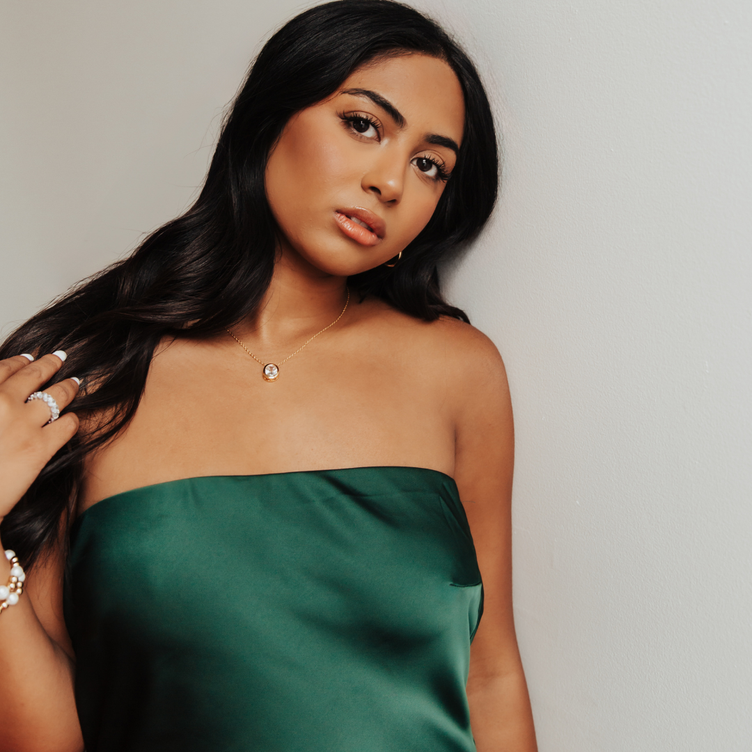 Rhinestone Pendant Necklace