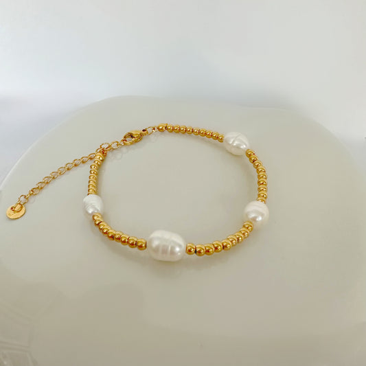 Cordelia Pearl Bracelet