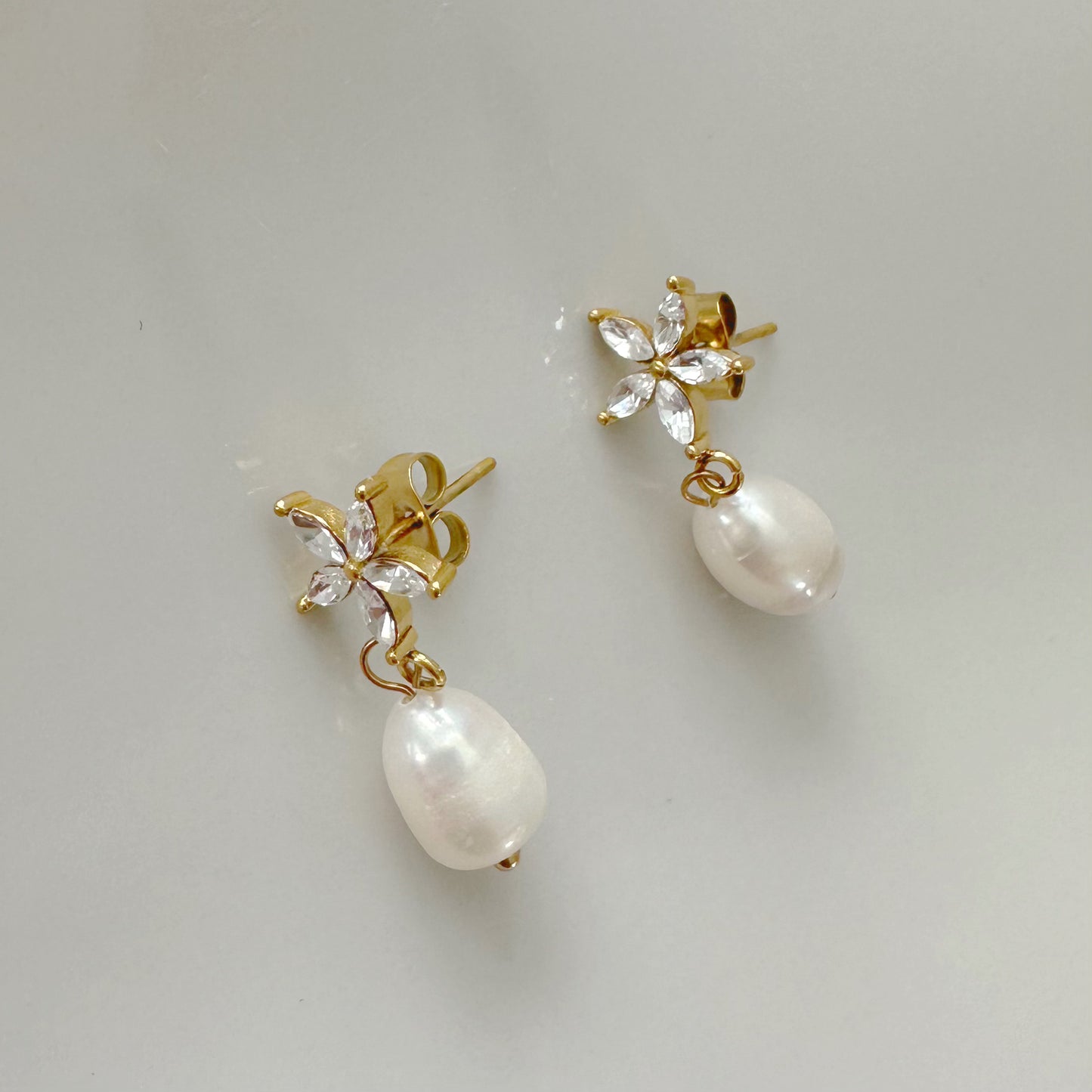 Orchid Pearl Earrings