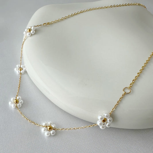 Daisy Necklace