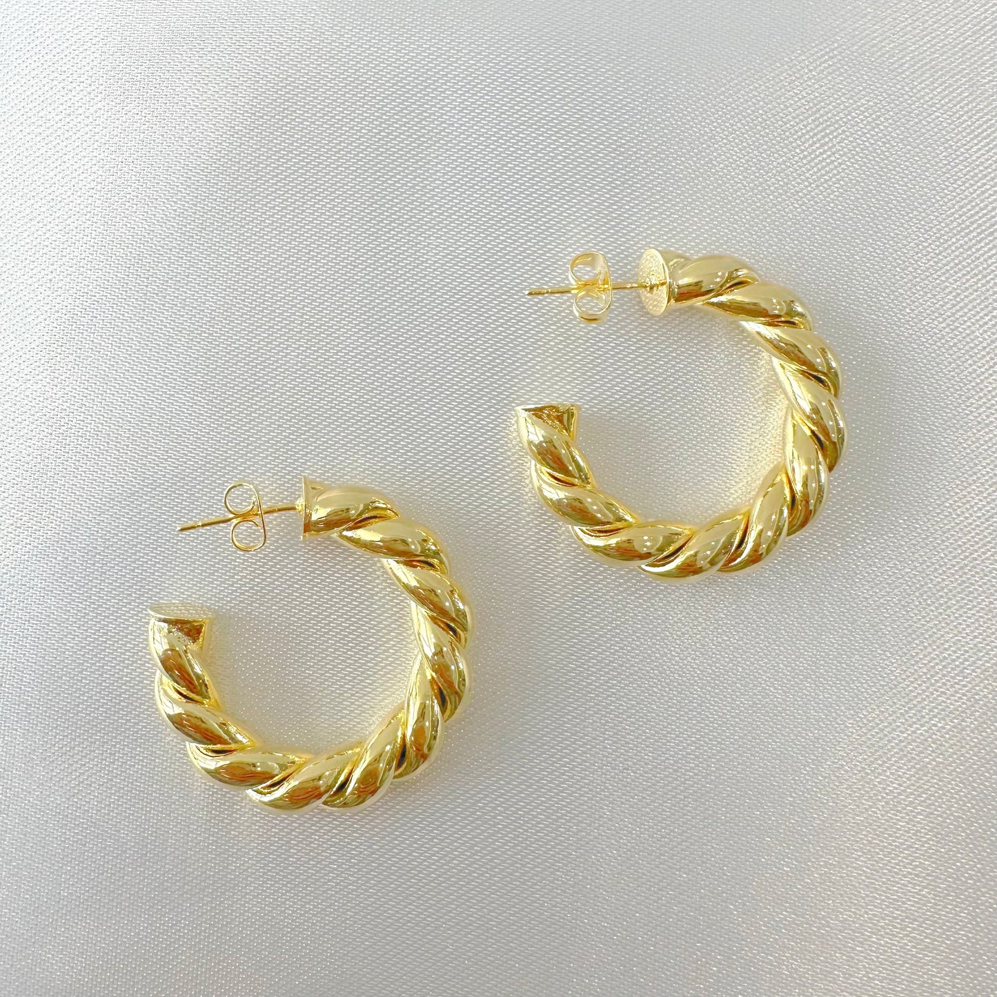 Maven Twisted Hoops